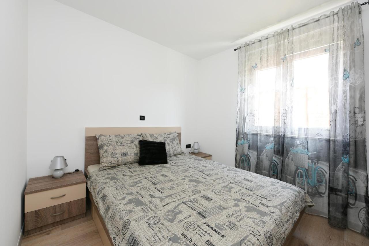 Apartment Matea Задар Екстериор снимка